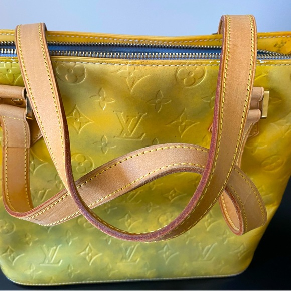 Authentic Louis Vuitton Vernis Houston Shoulder Hand Bag Yellow - Picture 2 of 11